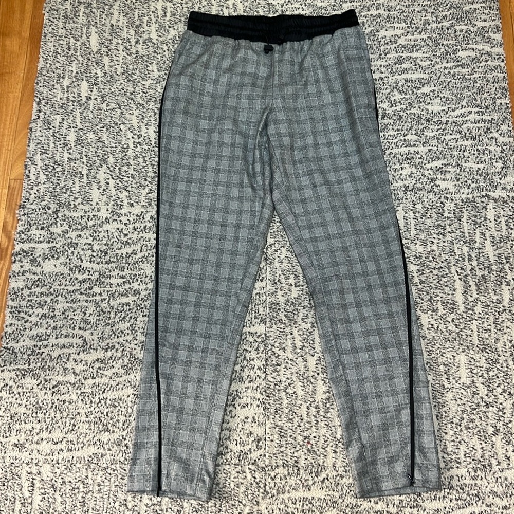 Kenneth Cole, New York plaid Pants